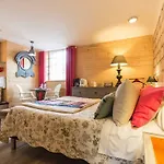 La Maison Bizienne - D'hotes De Charme Bed & Breakfast 4*