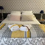 La Maison Bizienne - D'hotes De Charme 4*