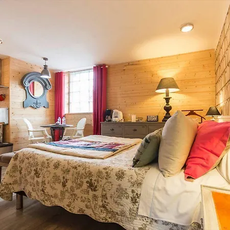 La Maison Bizienne - D'hotes De Charme Bed & Breakfast 4*